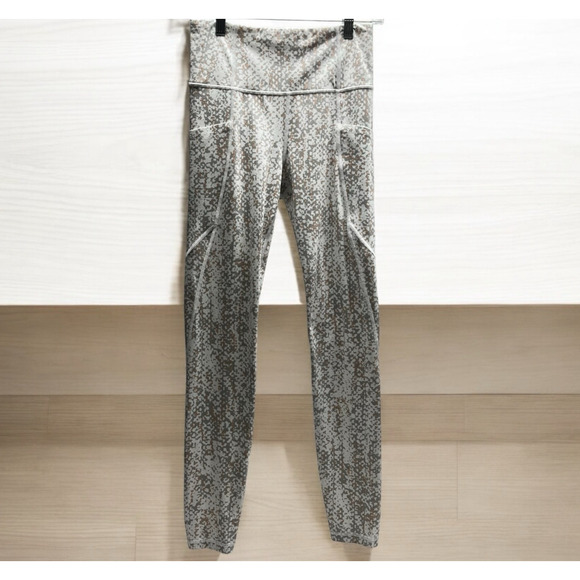 Athleta Leggings Size ST White Gray Pink Animal Print Side Pockets High Rise - Picture 1 of 9